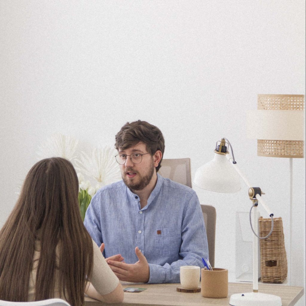 Oscar Psico Centropspsicologia 383 Scaled E1679695258756 Psicólogo En Valdebebas, Madrid Y Online. Psicólogos Especializados En Población Adulta, Infanto-Juvenil, Familia Y Pareja. En Centro Ps Psicología Contamos Con Profesionales De La Psicología, Neuropsicología Y Psiquiatría.